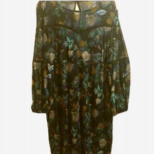 Thalia Sodi Long Sleeves, Sheer Lined Dress.